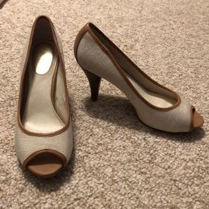Nickels heels only worn a few times